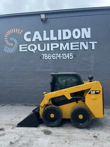 2015 Caterpillar 226D Enclosed Cab Skid Steer Loader - Picture 1 of 14