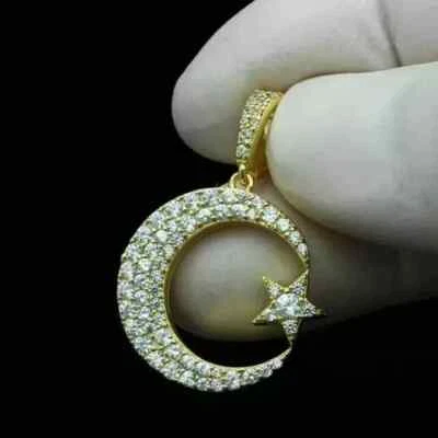 Colgante para mujer estrella de luna diamante simulado corte redondo de 2 quilates enchapado en oro amarillo de 14 quilates Foto 1 de 3
