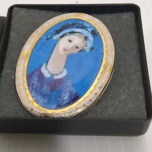 P. Buckley Moss Society 10th Anniversary Blue Madonna Ceramic Pin/Pendant - 1997 - Picture 1 of 5