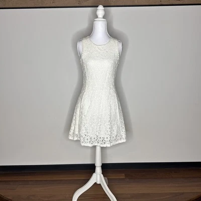Unbranded Lacy Ivory Dress. Size small - Image 1 of 4