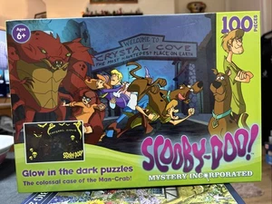 New Scooby-Doo Glow In The Dark 100 Piece Jigsaw Puzzle Case Of The Man Crab - Picture 1 of 4