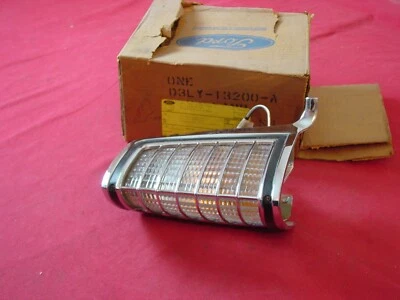 NOS 1973 74 75 76 Lincoln Continental Mark IV RH Parking Lamp Turn D3LY-13200-A - Image 1 of 4