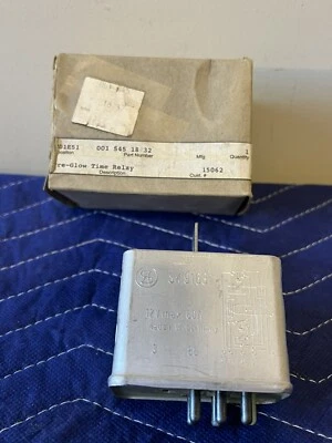 NOS Bosch Genuine Mercedes W114 W115 240D 300D Glow Plug Time Relay 0015451832 - Image 1 of 4