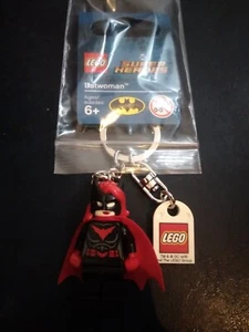 LEGO DC Universe Super Heroes Keychain Batwoman Brand New with Tag - Picture 1 of 1
