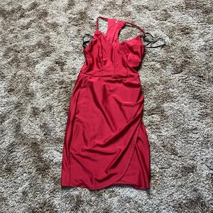 B Darlin Damen Kleid Satin Neckholder tiefer V-Ausschnitt Gr. 3/4 - Bild 1 von 6