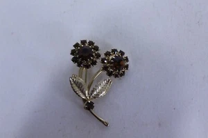 Costume Jewelry Amber Color Stone Pin Gold-tone Floral Brooch Unsigned Vintage - Picture 1 of 7