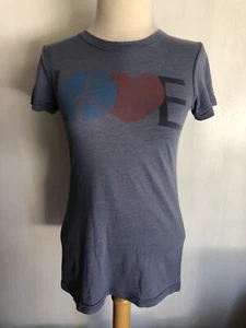 LOVE PEACE (2005) Official Women's Junk Food Graphic ❤️ T-Shirt Size Medium - Picture 1 of 5
