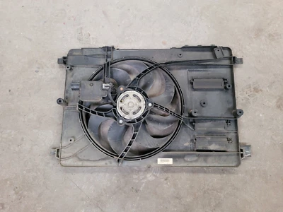 Ventilador y cubierta radiador Volvo V40 2.0 T2 D2 31368504 Foto 1 de 2