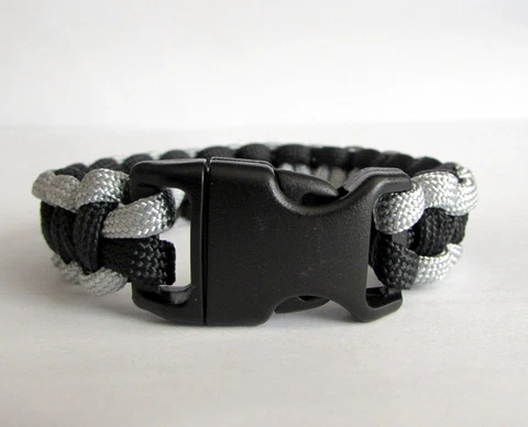 Oakland Raiders Team Colors Paracord Bracelet - Black and Silver Cover
