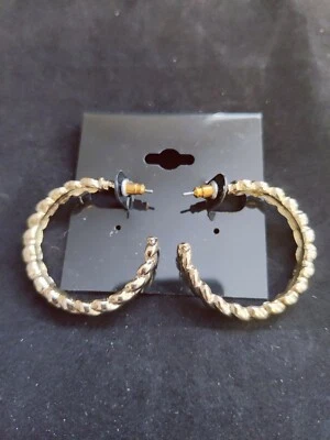 Pendientes con aros remolinos tono oro amarillo 30 mm (13184) ASOS Foto 1 de 4