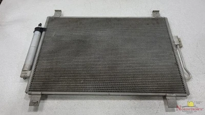 Nissan Pathfinder 2018 condensador de aire acondicionado Foto 1 de 4