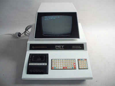 Commodore PET 2001-8C, stat. RAM, CRT weiß, Micky Mouse Keyboard,  Top Zustand! - Bild 1 von 4