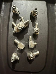 Beswick SMLS-1008-2-303. 10-32 Thread To 1/8" ID Tube Barb Elbow Fitting. (10) - Picture 1 of 8