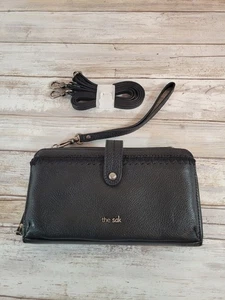 The Sak Iris Smartphone Crossbody Wallet Wristlet Strap Black Crochet Edge NEW - Picture 1 of 19