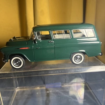 Camión Chevrolet Suburban 1946 Franklin Mint panel - modelo diecast escala 1:24 Foto 1 de 4