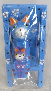 Gatos de Madera Sobre Silla Larga - Picture 1 of 1