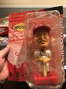 NIB Bobbin Bobbers 1999 Mark McGwire Bobblehead Premier Edition Cardinals NEU - Bild 1 von 2