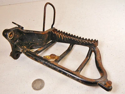 92 SUZUKI QUADRUNNER LT230E RIGHT SIDE FOOTPEG STEP BAR - Image 1 of 4