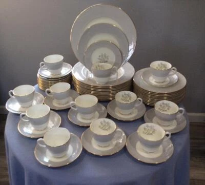 Wedgwood Grey Friar 黄色骨瓷 批量 12 件 五件套 位置 W3958 — 第 1/4 张图片