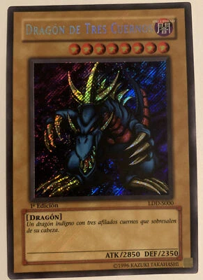 Dragon De Tres Cuernos 1st Edition - LDD-S000 - Secret Rare - Spanish - NM - Image 1 of 4