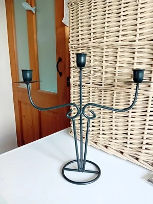 ESTILO CLÁSICO...NEGRO...METAL...TIPO CANDELABRO...VELA...CÓNICO...PANTALLA Foto 1 de 3