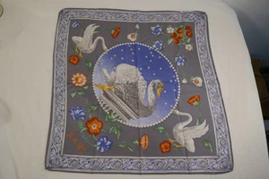 JOOP Seidentuch  Schwäne 100% Seide  Tuch   47 cm x 48 cm gerollter Saum n1 - Bild 1 von 7