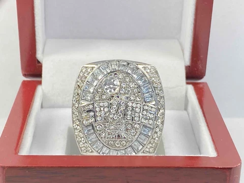 San Antonio Spurs Championship Ring - 2005 Finals Ring - Tim Duncan - Box Cover