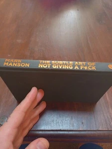 Die subtile Kunst, keine F*CK Mark Manson Hardcover zu geben, keine Staubjacke - Bild 1 von 3