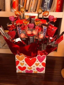 Bouquet Boxes Hearts Glittering Valentines Day Love Florists Gifts 7 packs of 5 - Picture 1 of 6