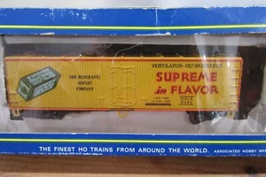 HO Scale AHM 81-36 Reefer Car The Merchants Biscuit Company - Bild 1 von 3