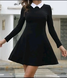 Vestido Aphratti S Peter Pan Cuello Línea A Ajuste y Acampanado Miércoles Negro Mangas Largas - Imagen 1 de 5