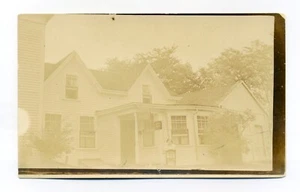 Bridgewater MA valla mujer de negocios perro aficionado RPPC postal impresa en reverso - Imagen 1 de 3