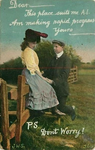 Tarjeta postal victoriana de San Valentín vintage 1908 pareja hombre arrodillado chica tímida - Imagen 1 de 2