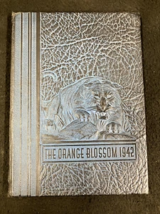 1942 SAN FERNANDO HIGH SCHOOL YEARBOOK, ORANGE BLOSSOM, SAN FERNANDO, CALIFORNIA - Picture 1 of 8