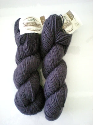 2 Hilos Hanks Naturally Sensation Hilados Lana Merino Angora Púrpura Nueva Zelanda NUEVO Foto 1 de 4