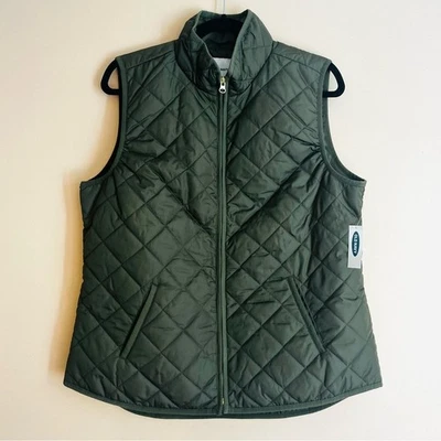 Colete acolchoado feminino Old Navy tamanho L verde oliva gola funil novo com etiquetas - Imagem 1 de 4