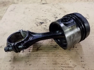 Varilla de conexión con pistón | Se adapta a 75 76 77 78 79 80 81 Mercedes Benz 300D 300CD Foto 1 de 4