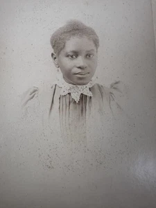 GORGEOUS VICTORIAN AFRICAN AMERICAN YOUNG WOMAN CABINET CARD Fisher & Monfort NJ - Picture 1 of 17