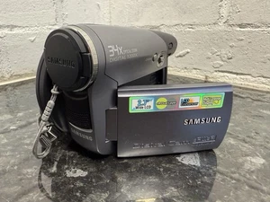 Samsung VP-DC171W 34X Optical Zoom Digital 1200X Mini DVD Camcorder - LESEN - LESEN - Bild 1 von 6