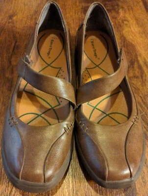BareTraps Mujer 7.5M Landon Mary Jane Zapatos Planos Informales Cómodos Cuero Marrón Foto 1 de 4