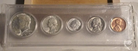 1964 US 5 Coin Set 90% Silver in Whitman Holder Unc (INV A) Cover