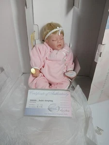 Neu im Karton Lee Middleton Artist Collection Shhh... Baby schlafendes Modell 01468 von Reva - Bild 1 von 15