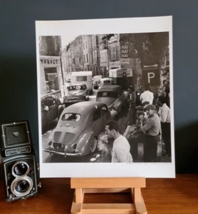 Impresión fotográfica profesional en blanco y negro Robert Doisneau on National 7 ediciones Tana - Imagen 1 de 5