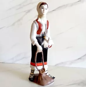 Statuine porcellana Stipo Dorohoi firmate signora costume tradizionale Romania anni 70 - Foto 1 di 14