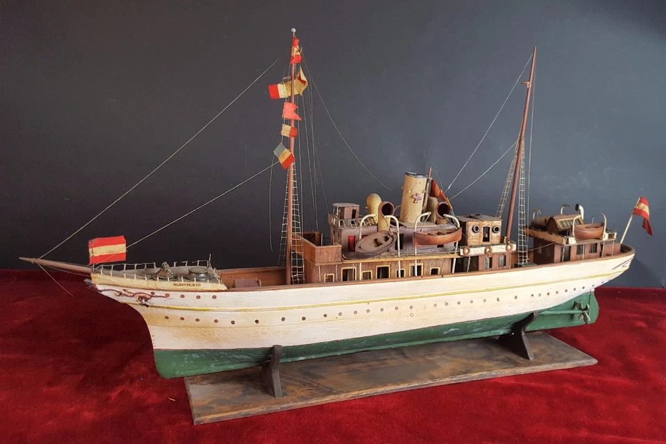 MODEL BOAT STEAM ALFONSO XIII. WOOD AND METAL. SPAIN (?)FIRST THIRD 20TH CENTURY - Image 1 of 1