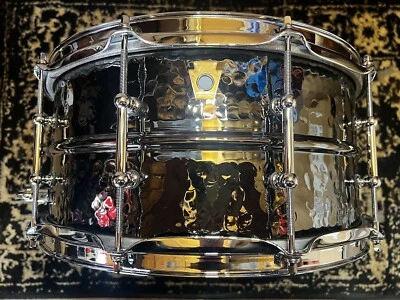  Tambor redoblante de latón Ludwig LB417KT martillado negro belleza 6,5x14" 10 tacos Foto 1 de 4