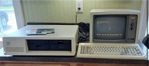 Vintage IBM 5150 Personal Computer with 5151 monitor, keyboard Etc - Picture 1 of 18