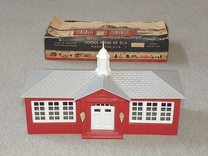 Kit de casa escolar Plasticville O/S SC-4 en caja ~ TS - Imagen 1 de 6