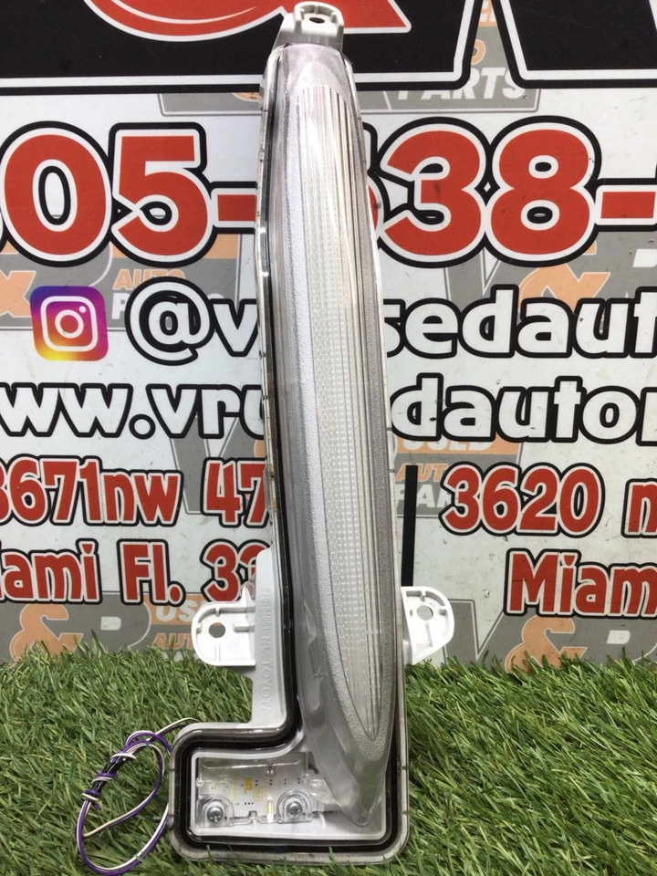 ✅ Luz antiniebla Toyota Corolla 2023 pasajero derecho sedán Pn:278‐8A051 OEM Foto 1 de 4