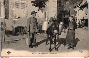 S20853 postcard 63 La Bourboule - Un Laitier - Picture 1 of 1
